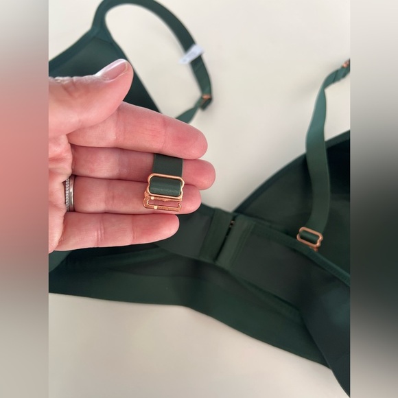 Aerie Real Me Full Coverage Wireless Bra Sycamore Green Size 38C NWOT - Picture 6 of 8